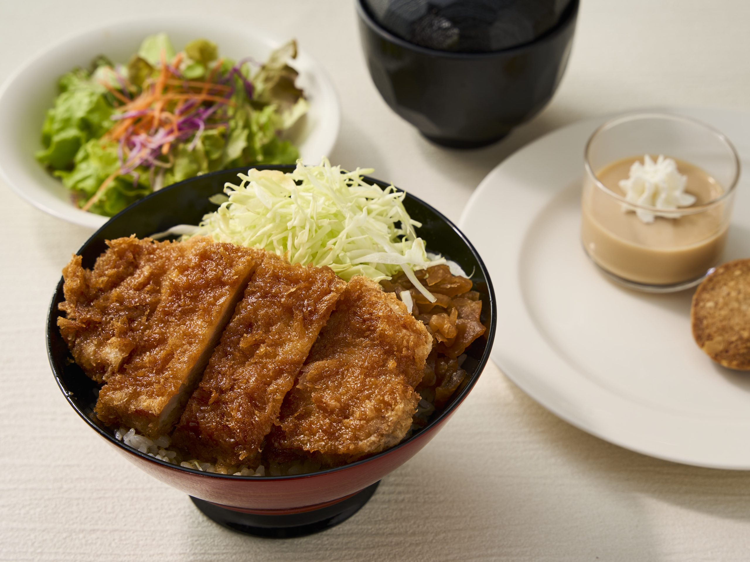 「たれカツ丼」